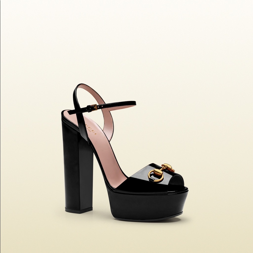 GUCCI BLACK PATENT LEATHER OPEN TOE PUMPS